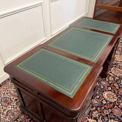 Klassiek-Engels-Antiek-Oud-Vintage-Chesterfield-Bureau-Desk-Groen-Leder-met-Achterschot