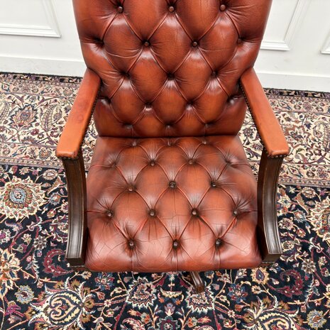 Klassiek-Engels-Antiek-Oud-Vintage-Chesterfield-Bureaustoel-President-Chair-Rood-Leder