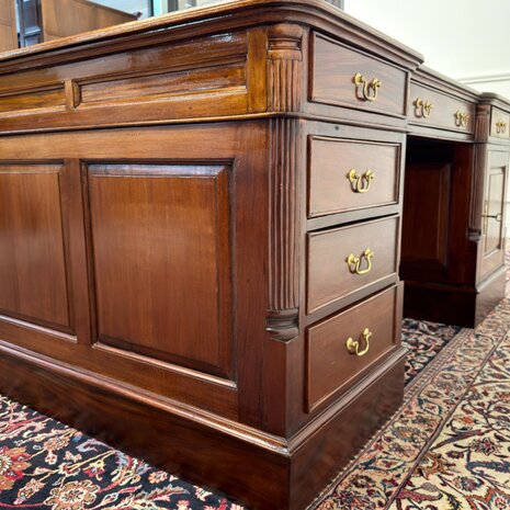 Klassiek-Oud-Antiek-Engels-Vintage-Chesterfield-Bureau-Desk-Partnerdesk-Bordeaux-Rood-Leder