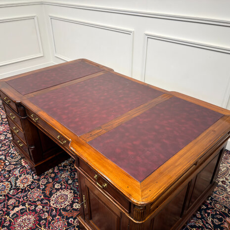 Klassiek-Oud-Antiek-Engels-Vintage-Chesterfield-Bureau-Desk-Partnerdesk-Bordeaux-Rood-Leder