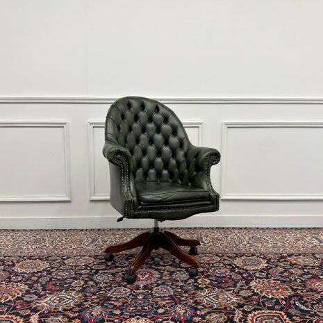 Klassiek-Engels-Chesterfield-Antiek-Oud-Vintage-Bureaustoel-Director-Directors-Chair-Groen-Leder-1