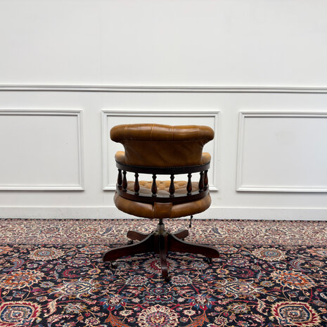 Klassiek-Engels-Antiek-Oud-Vintage-Chesterfiel-Bureaustoel-Captain-Chair-4