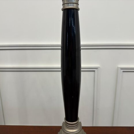 Grote-klassieke-empire-tafellampen-eichholtz-zilver-zwart-met-design-lampen-6