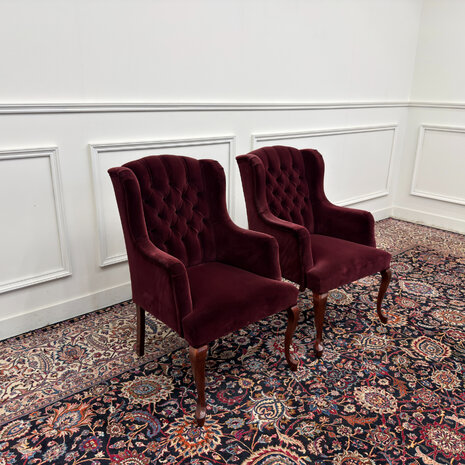 Klassiek-Engels-Antiek-Oud-Vintage-Chesterfield-Fauteuils-Oorfauteuils-Arm-Chairs-Fluweel-Oxblood-1