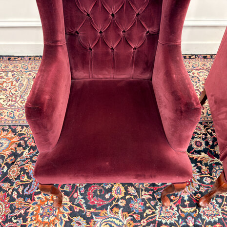 Klassiek-Engels-Antiek-Oud-Vintage-Chesterfield-Fauteuils-Oorfauteuils-Arm-Chairs-Fluweel-Oxblood-5
