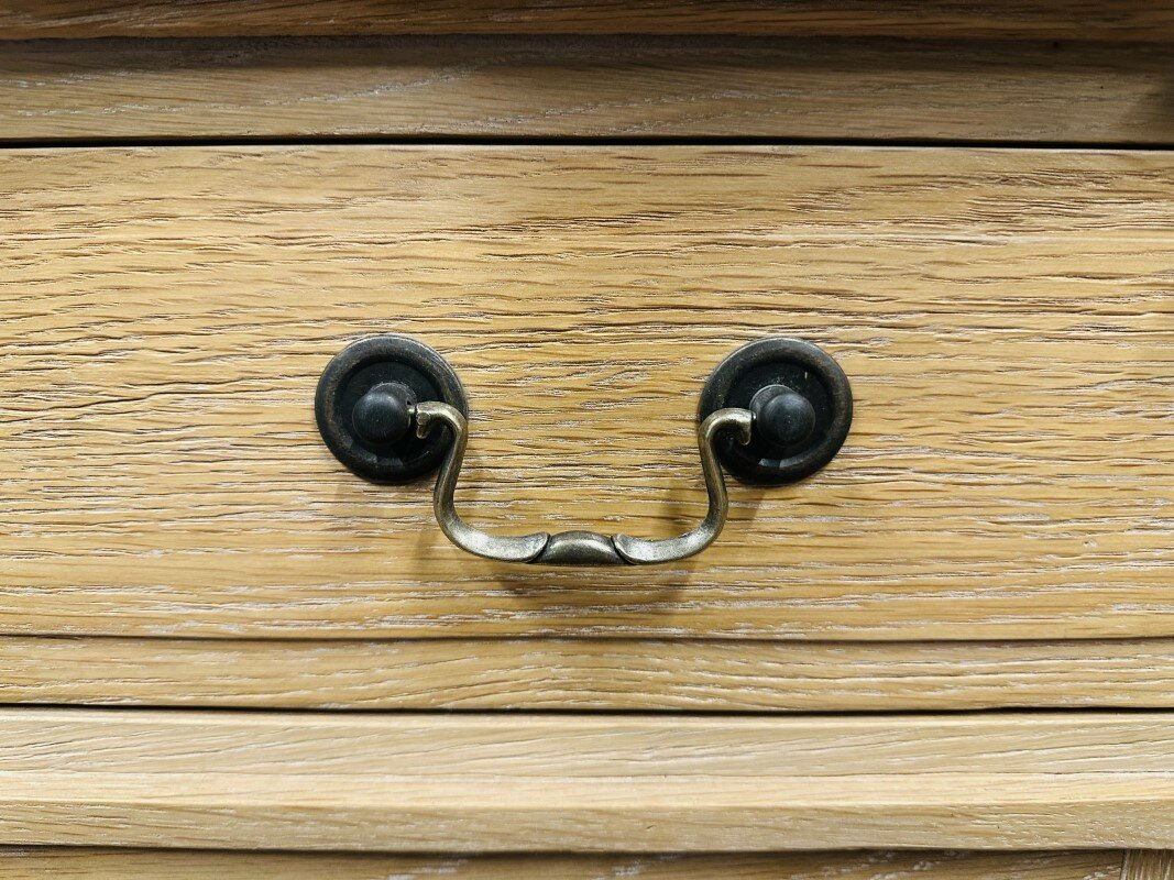 Houtsoort Klassieke en Engelse boekenkast blank eiken