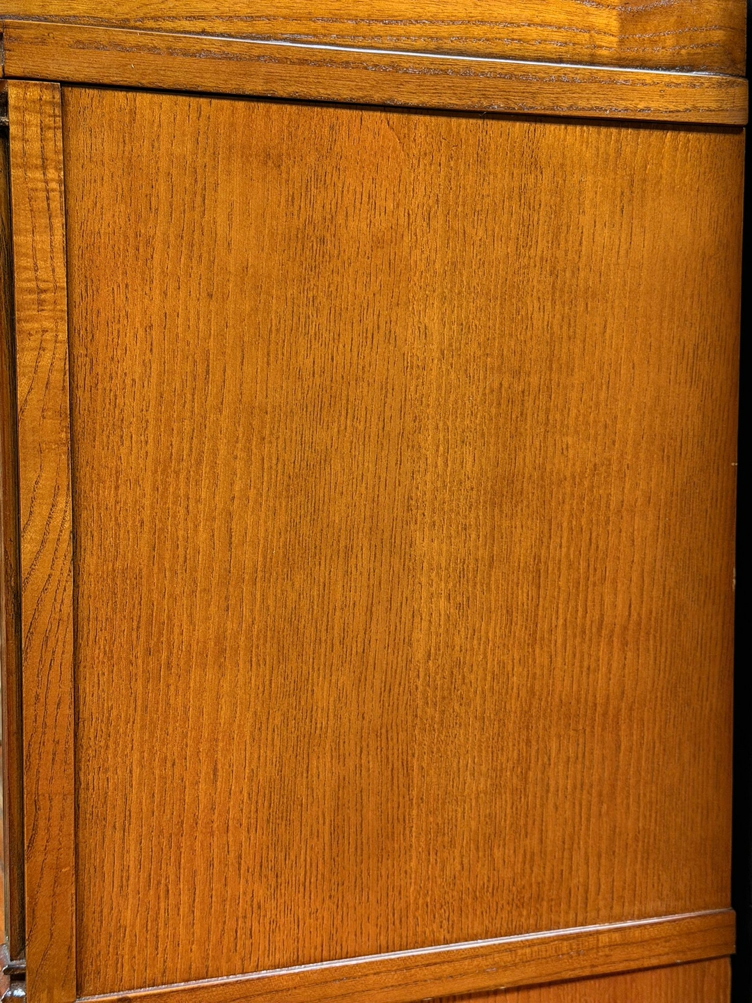 Houtsoort Klassieke en Engelse boekenkast Cederhout