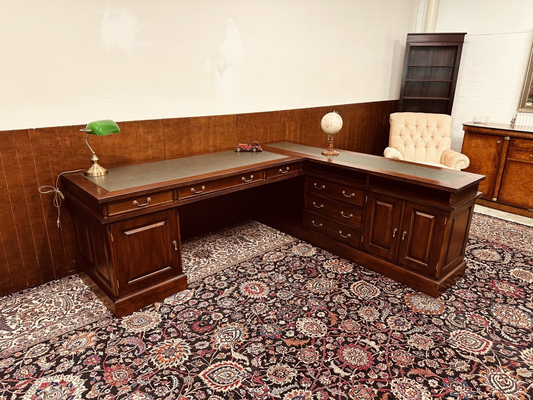 Klassiek-Engels-Chesterfield-Hoekbureau