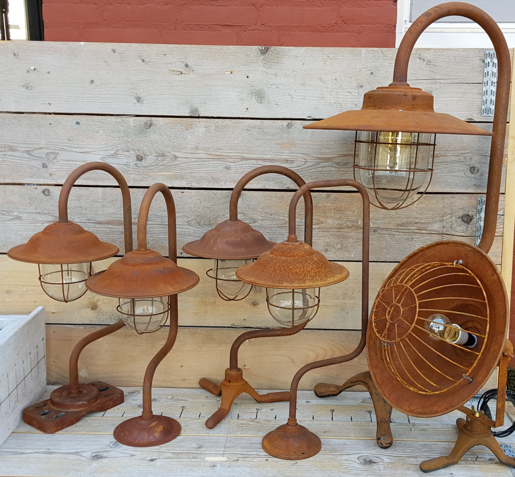 Landelijke-rustieke-cottage-vloerlampen-tafellampen-vloerlamp-tafellamp