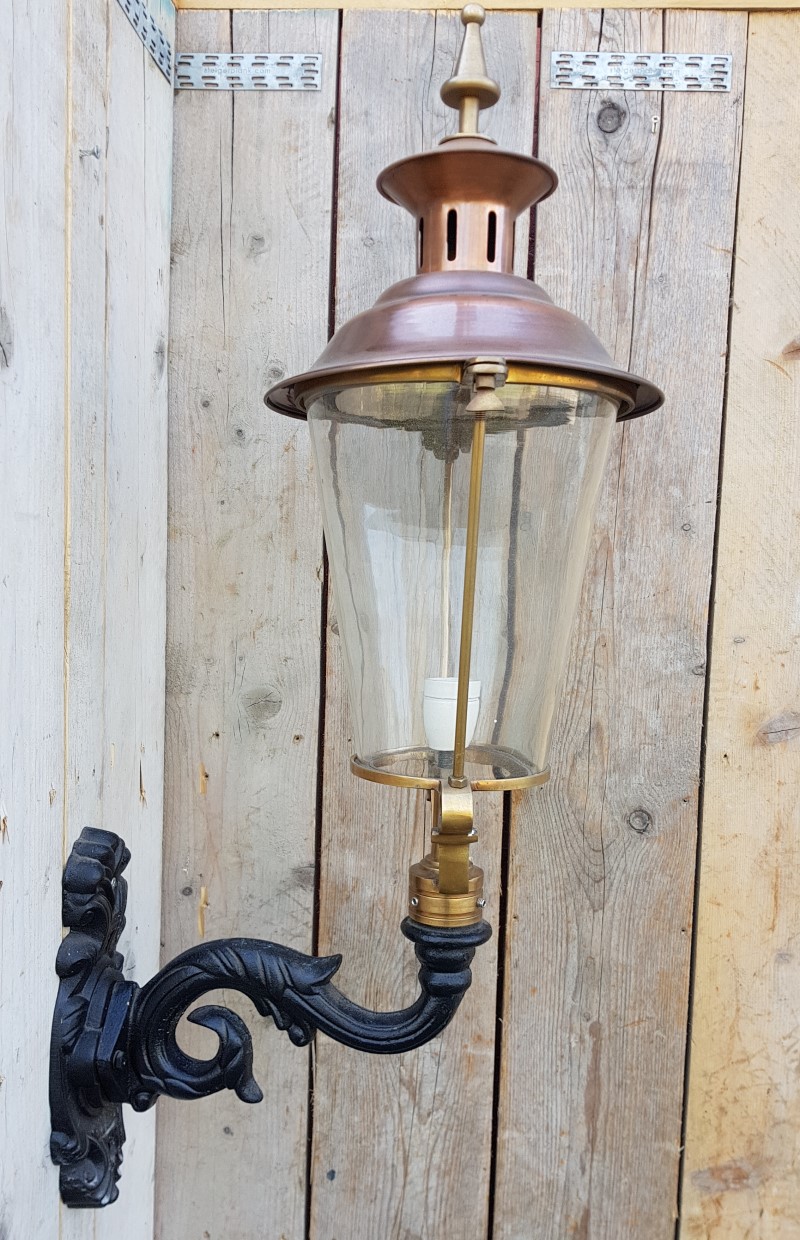 Klassische antike Außenlampe aus Kupfer