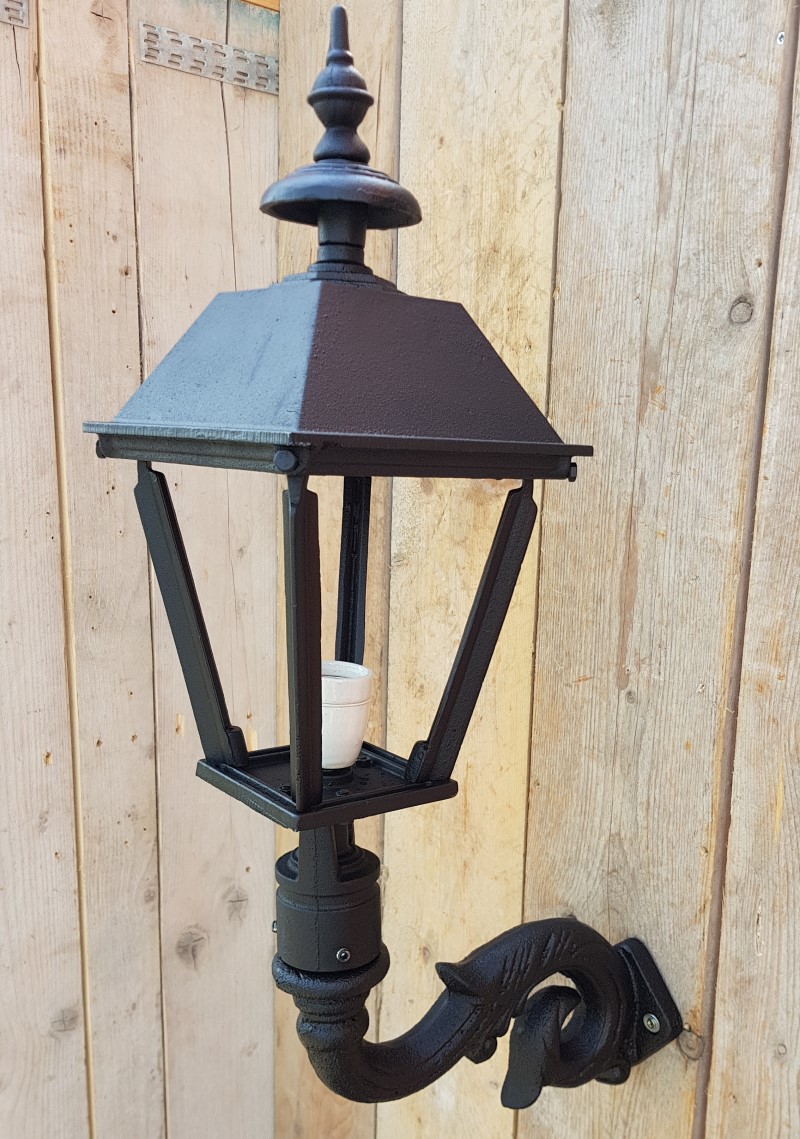Antike quadratische Außenlampe aus Gusseisen