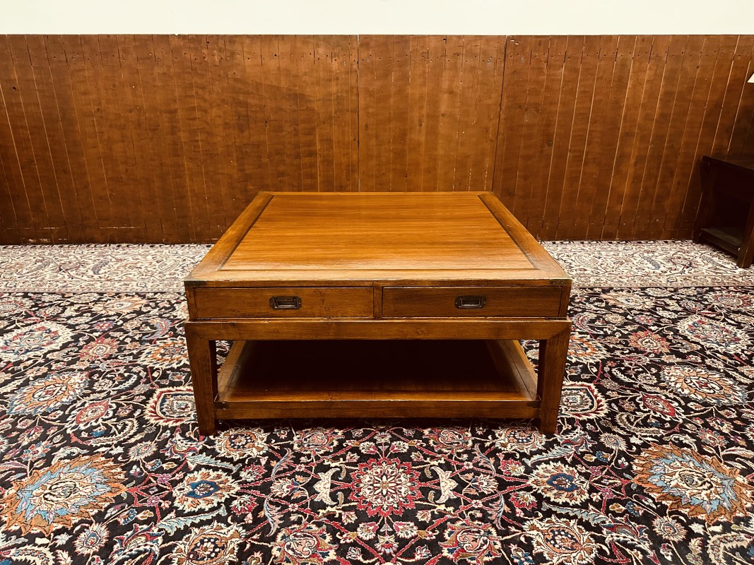 Antieke Engelse salontafel van eikenhout campaign stijl