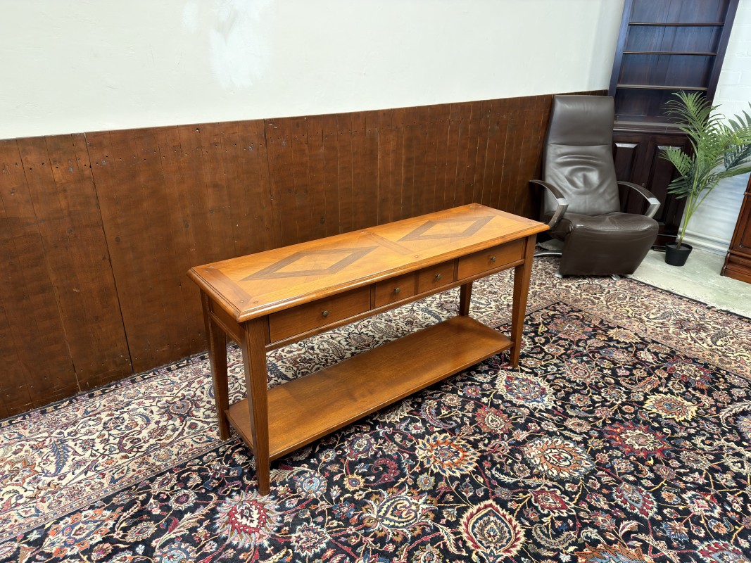 Art Deco sidetable met inlegwerk van hout