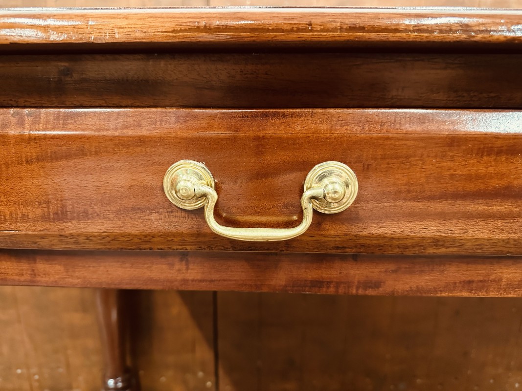 Messing handvat Klassieke Mahonie sidetable