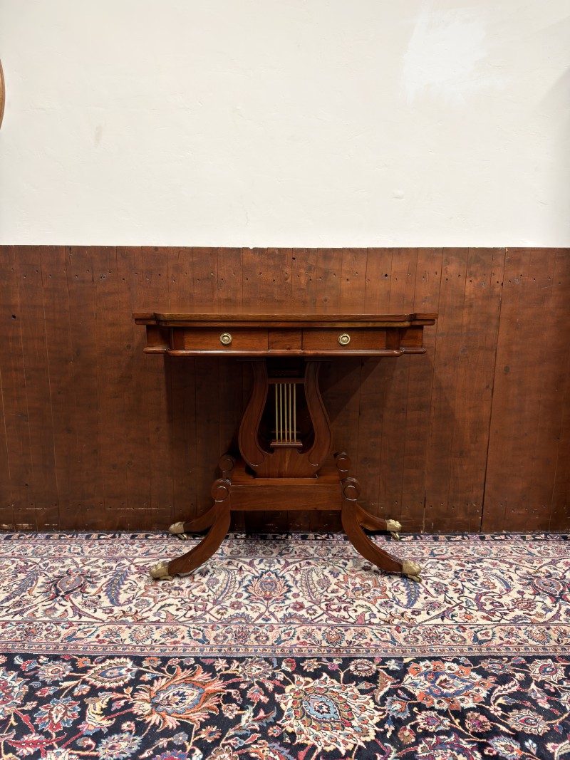 Engelse mahonie sidetable