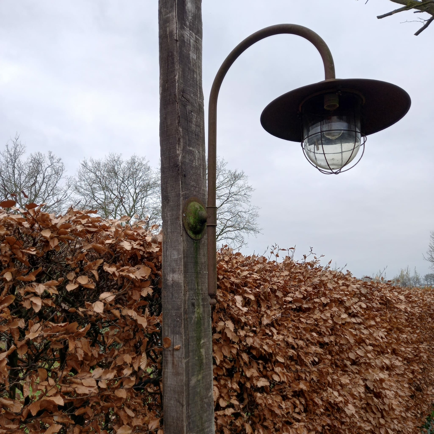 Große Stalllampe aus Cortenstahl – Foto eines Kunden