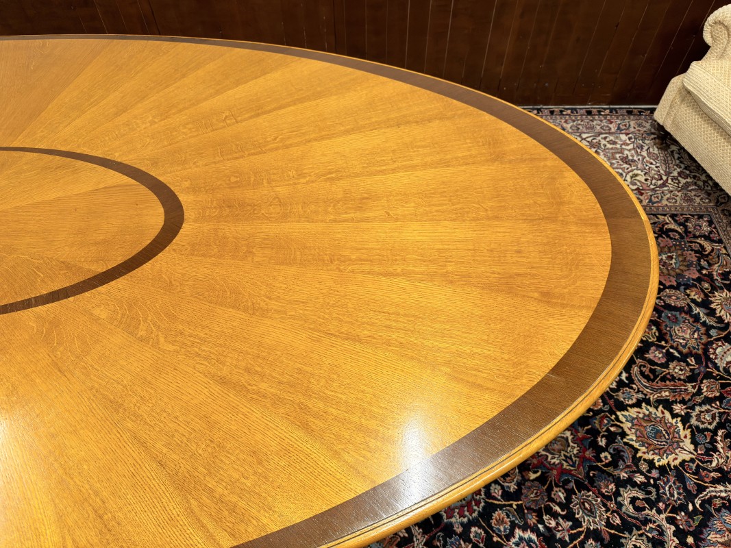 Detail foto houtsoort eik vergadertafel eettafel