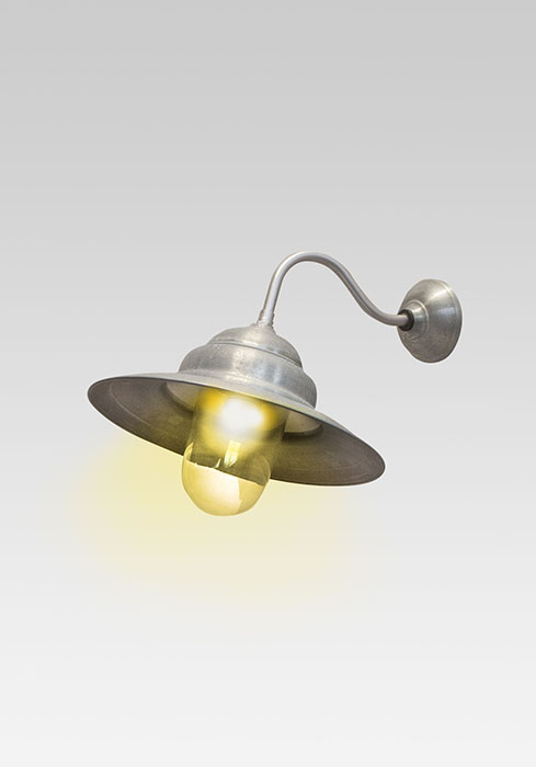 Rustieke-nostalgische-stallamp-buitenlamp-zink