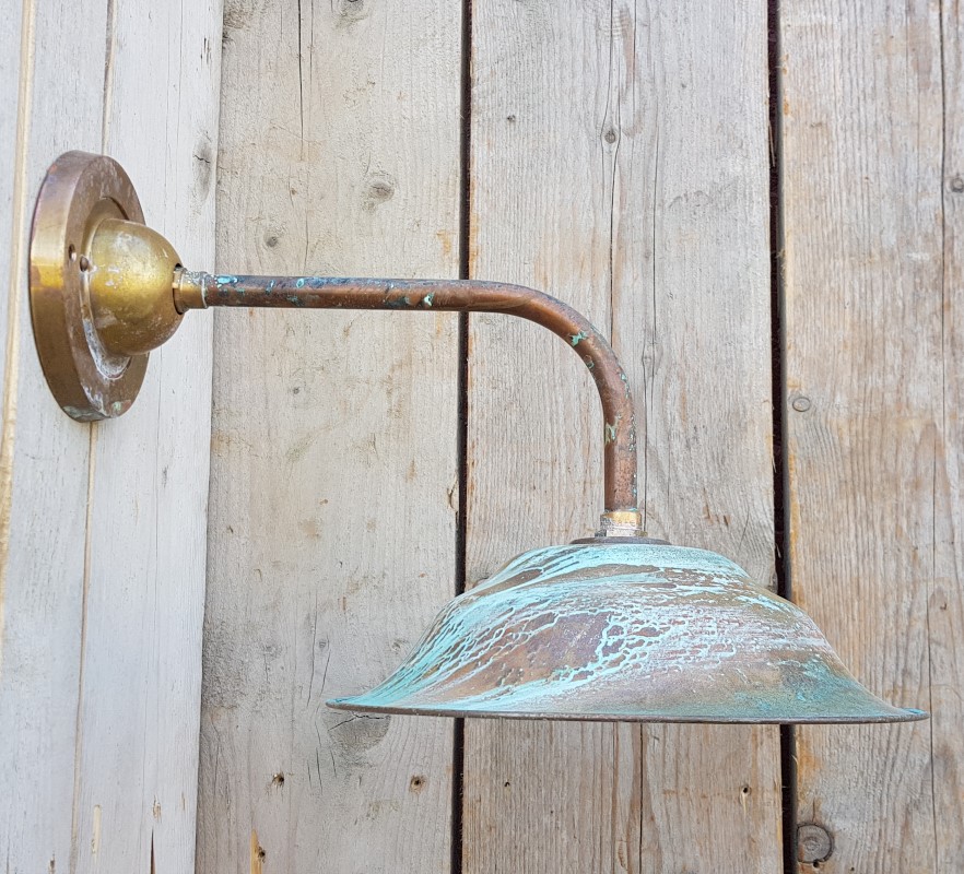 Landelijke-nostalgische-wandlamp-buitenlamp-koper-met-patina