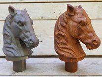 Gietijzeren paalkop / tuinbeeld paard