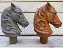 Gietijzeren paalkop / tuinbeeld paard