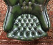 Engelse Chesterfield clubfauteuil donkergroen