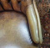 Engelse Chesterfield clubfauteuil bruin