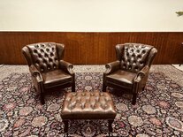 2x Engelse Chesterfield Wingchair fauteuil Donkerbruin