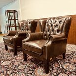 2x Engelse Chesterfield Wingchair fauteuil Donkerbruin