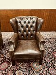 2x Engelse Chesterfield Wingchair fauteuil Donkerbruin