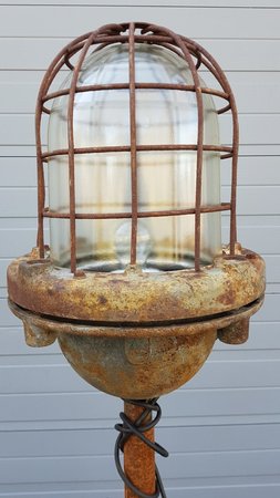 Industriƫle vloerlamp robuust - VI6