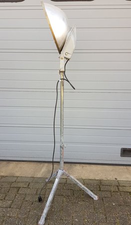 Ovale industriƫle staande lamp - VI10