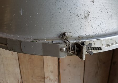 Antieke metalen fabriekslamp met glas - HI21