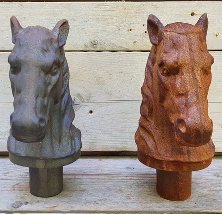 Gietijzeren paalkop / tuinbeeld paard