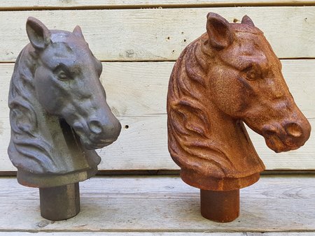 Gietijzeren paalkop / tuinbeeld paard