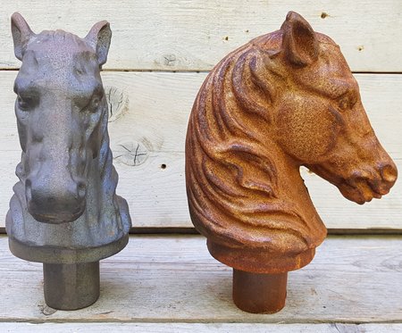 Gietijzeren paalkop / tuinbeeld paard