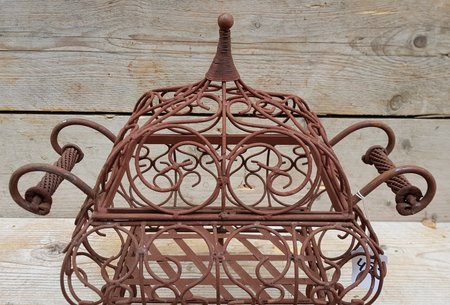 Brocante Franse smeedijzeren mand met deksel