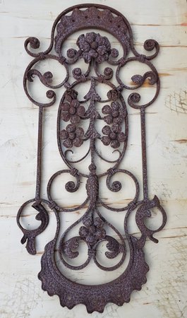 Groot smeedijzeren ornament met bloemen - OS90
