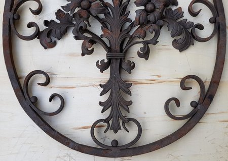 Ovaal smeedijzeren ornament met bloemen - OS84