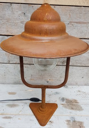 Meerpaal lamp / Sokkellamp van cortenstaal
