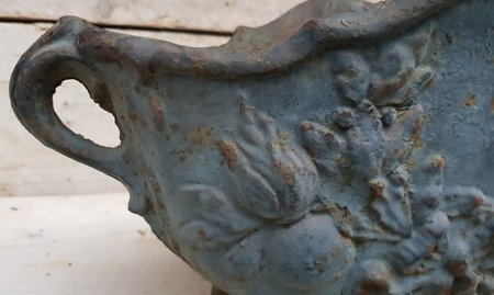 Brocante Franse gietijzeren Jardinière