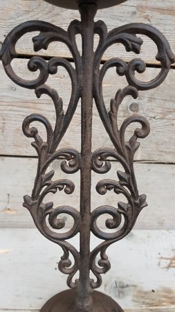 Gietijzeren kandelaar met ornament