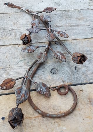 Smeedijzeren rozen met blad en steel - OS67