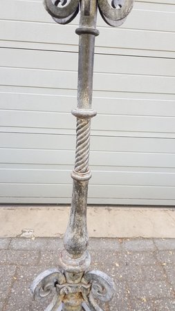 Grote gietijzeren kandelaar