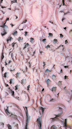 Gietijzeren deurrooster raamrooster met ornament vrouw