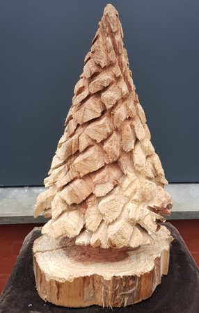 Kerstboom houtsnijwerk