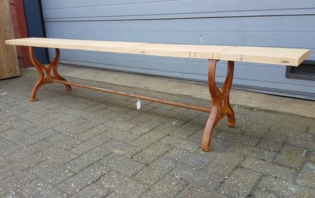 Rustieke tuinbank met eiken plank