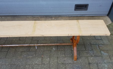 Rustieke tuinbank met eiken plank