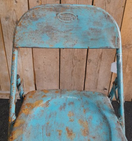 Brocante metalen klapstoel
