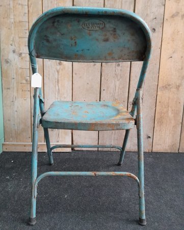 Brocante metalen klapstoel